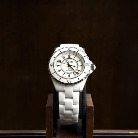 Chanel J12 blanche H0970 automatique en céramique blanche 38 mm
