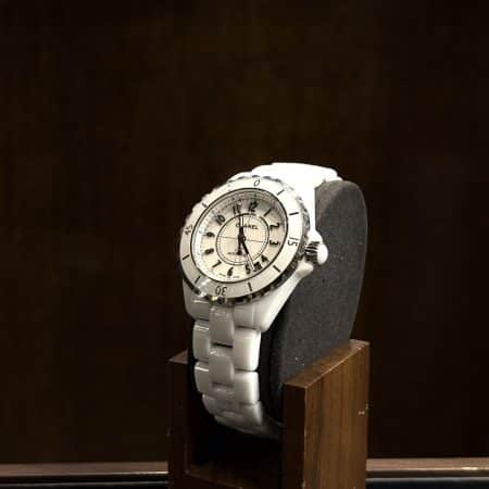 Montre Chanel J12 blanche H0970 en céramique blanche